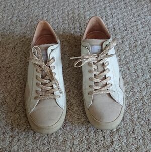 Zero cent cinq 0-105 Beige and White leather Timeless low-top Sneakers size 7.5